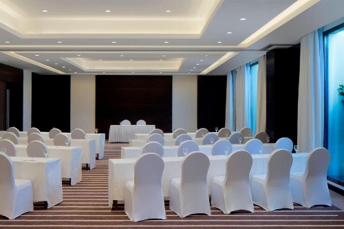 Le Meridien Dubai Hotel & Conference Centre image 18