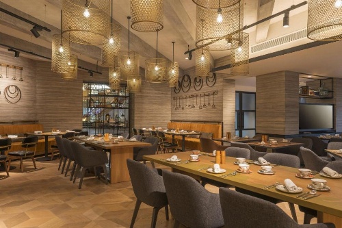 Le Meridien Dubai Hotel & Conference Centre image 9